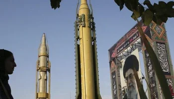 الضربات الأميركية تؤخر أم تنشط طموحات إيران النووية