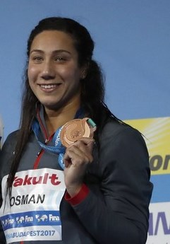 فريدة عثمان أهدت مصر أول ميدالية في بطولة العالم للسباحة