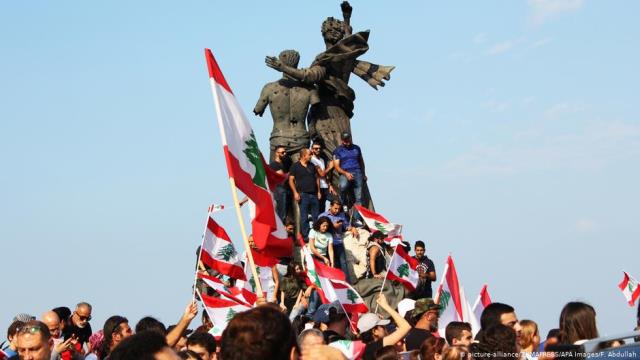 قضايا "الثورة اللبنانية" : نص مشروع الورقة السياسية التي ناقشها "لقاء الكومودور" (5)